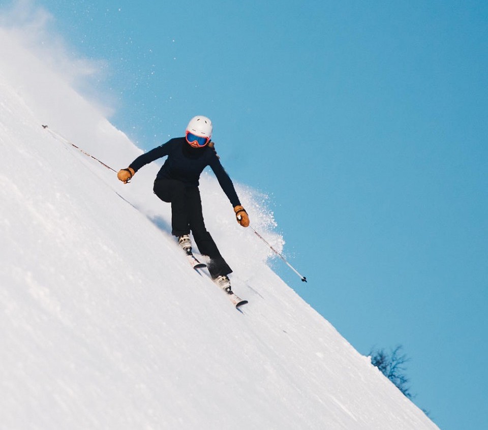 How to ski off-piste